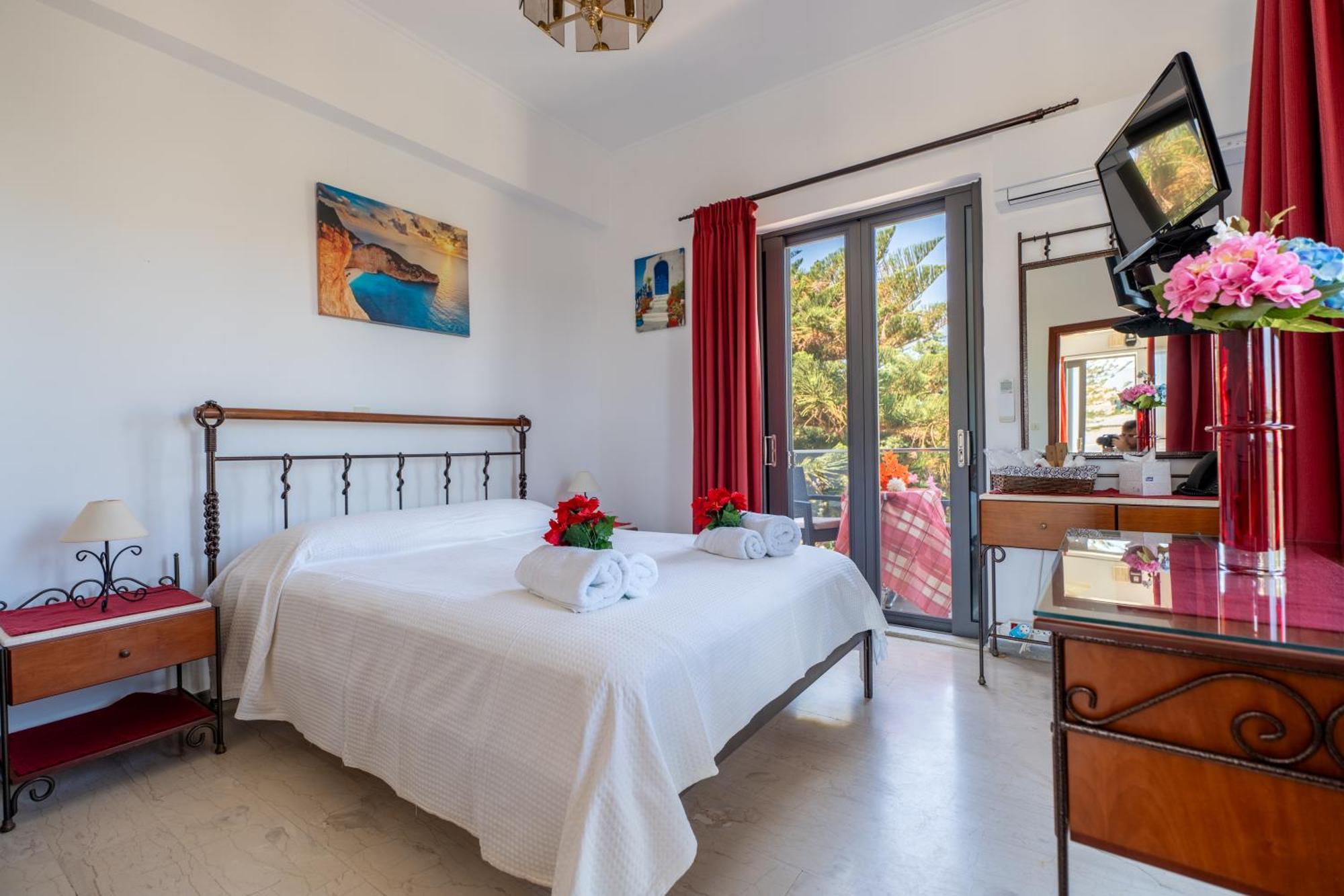 Pettas Apartments Zakynthos stad Exteriör bild